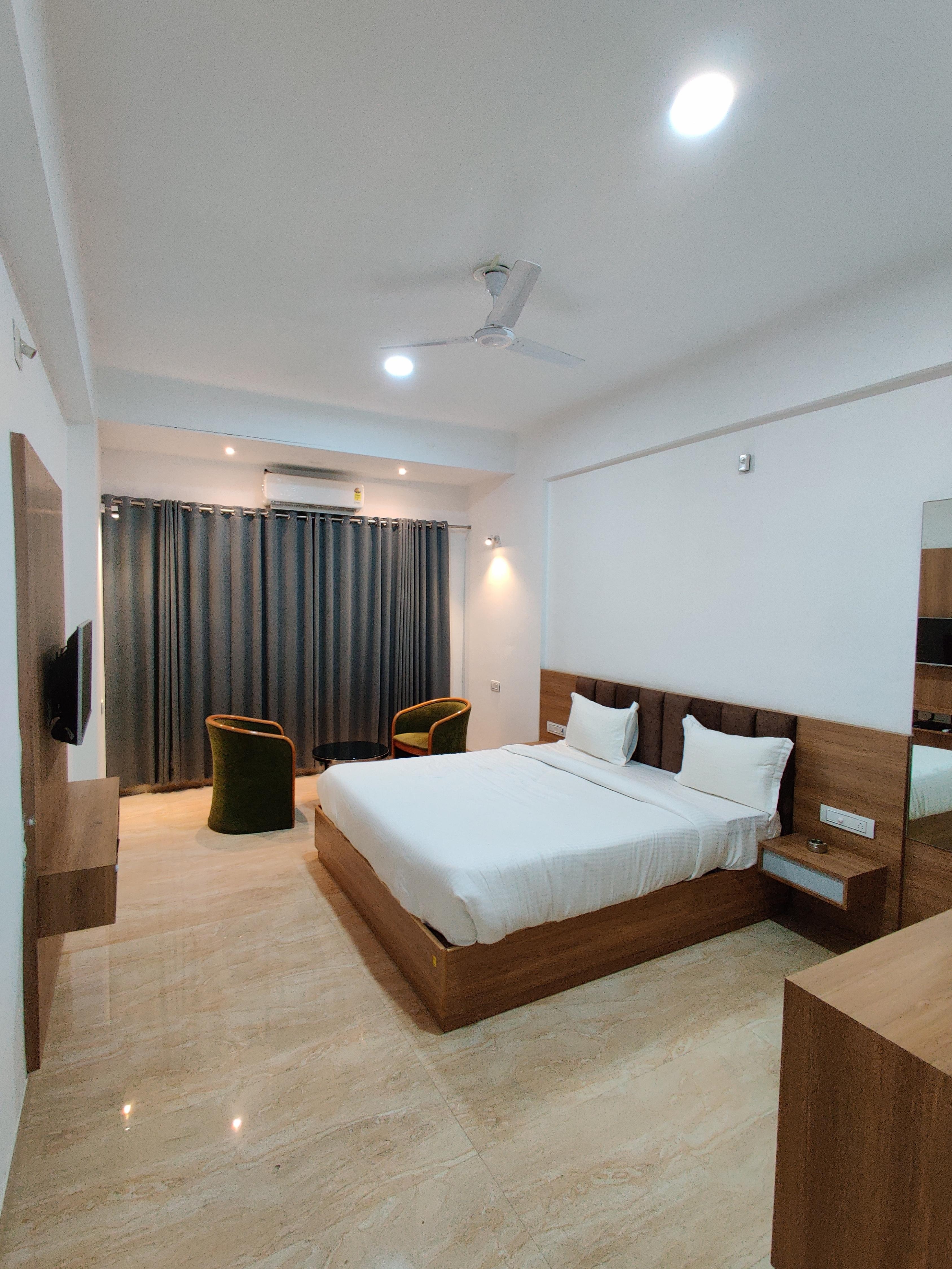 Bhava Palace Hotel - Tap to explore photos
