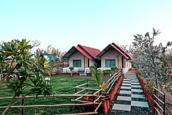 The Restfo Pench Tiger Resort, Tirora