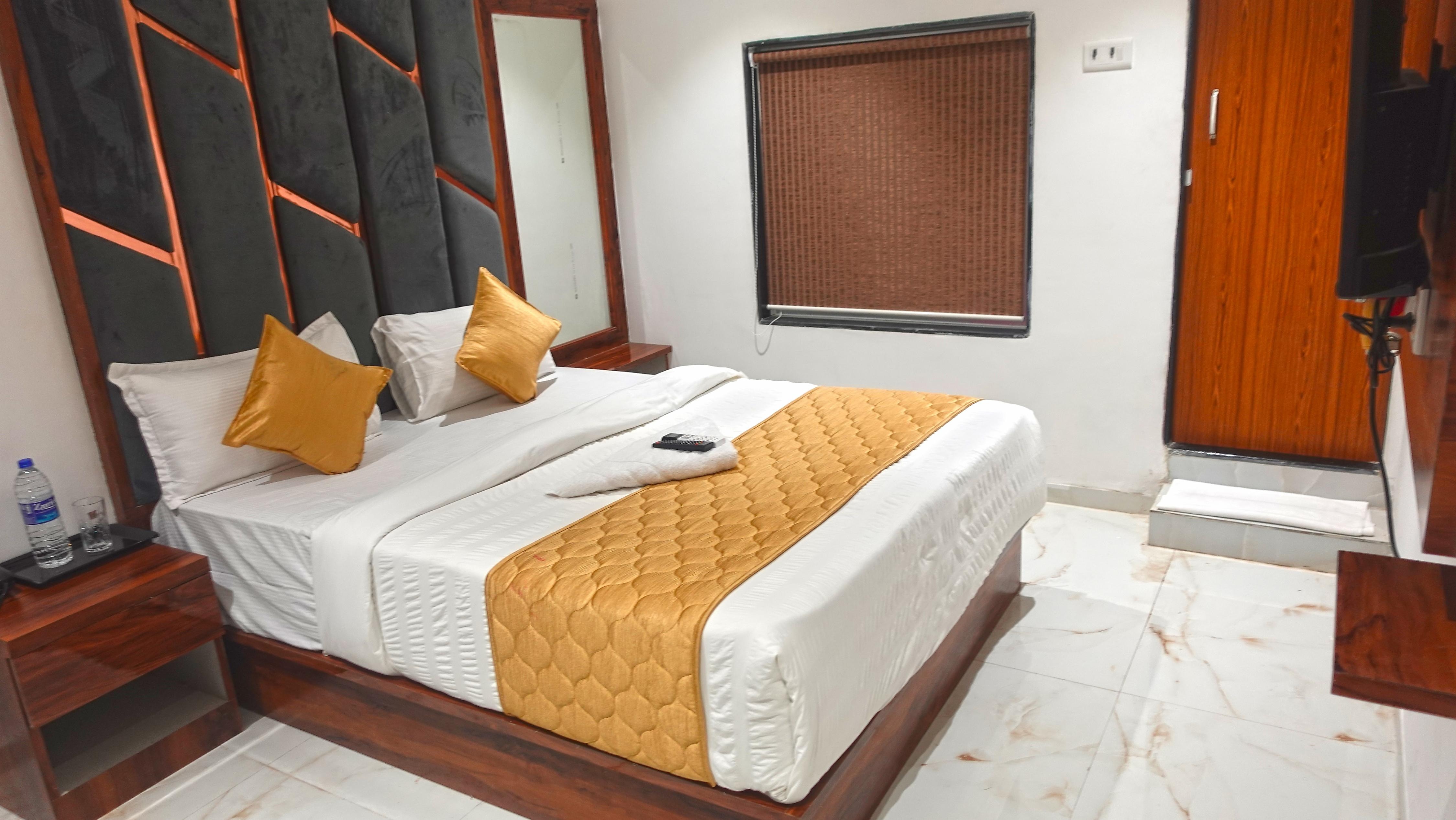Hotel Palms Residency Mumbai - Tap to explore photos