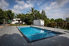 CosmicStays Casa Ivory Chic 2BHK Luxury Pool Villa, Mulshi
