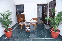 Fortune Home Service Apartment 3Bhk B57 Sarita Vihar, Delhi