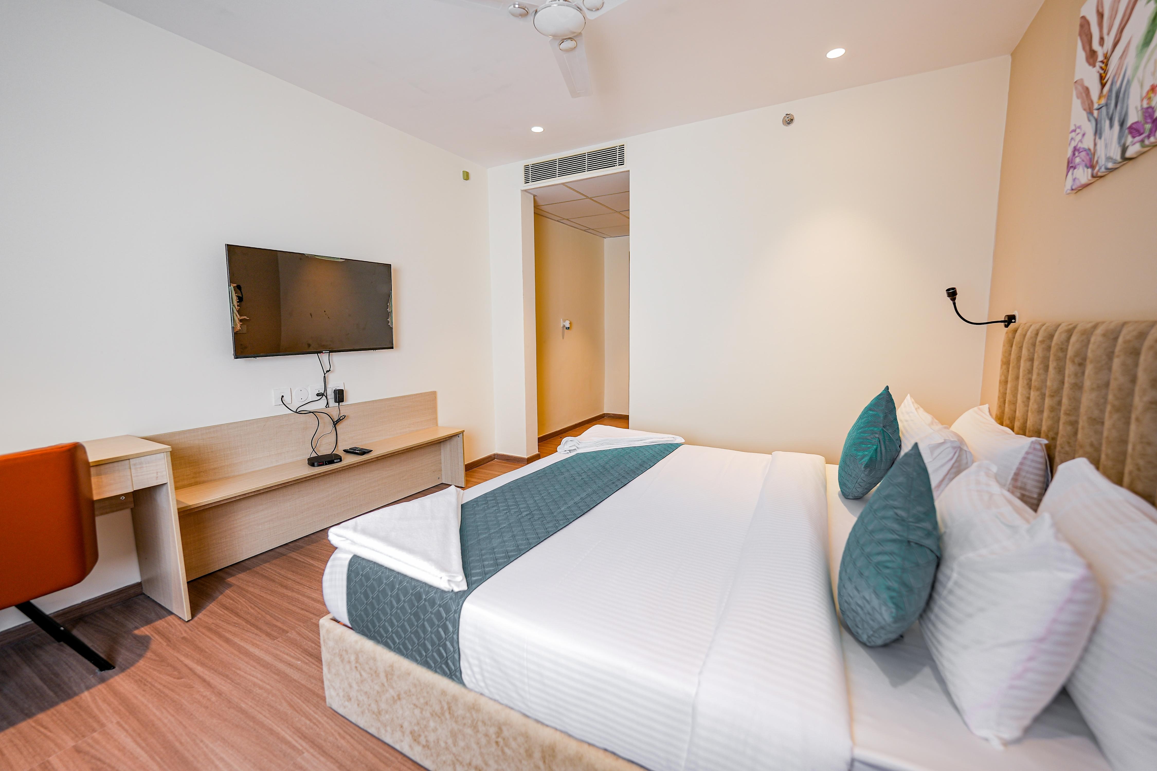 Casa Hotels and Suites - Tap to explore photos