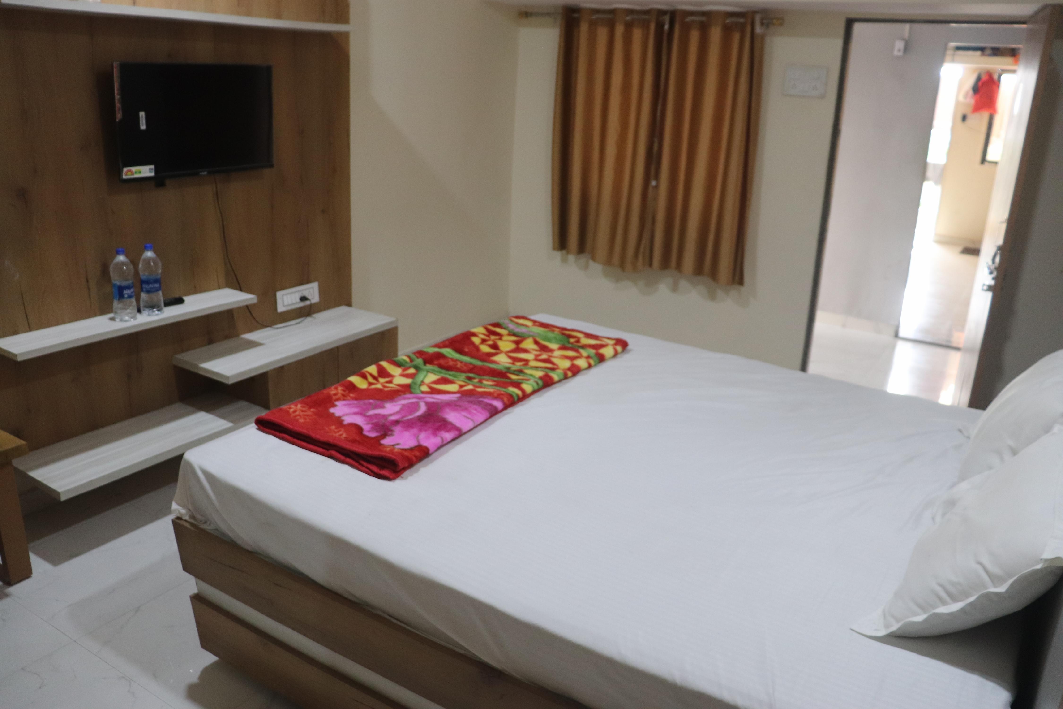 Hotel Aavkar - Tap to explore photos