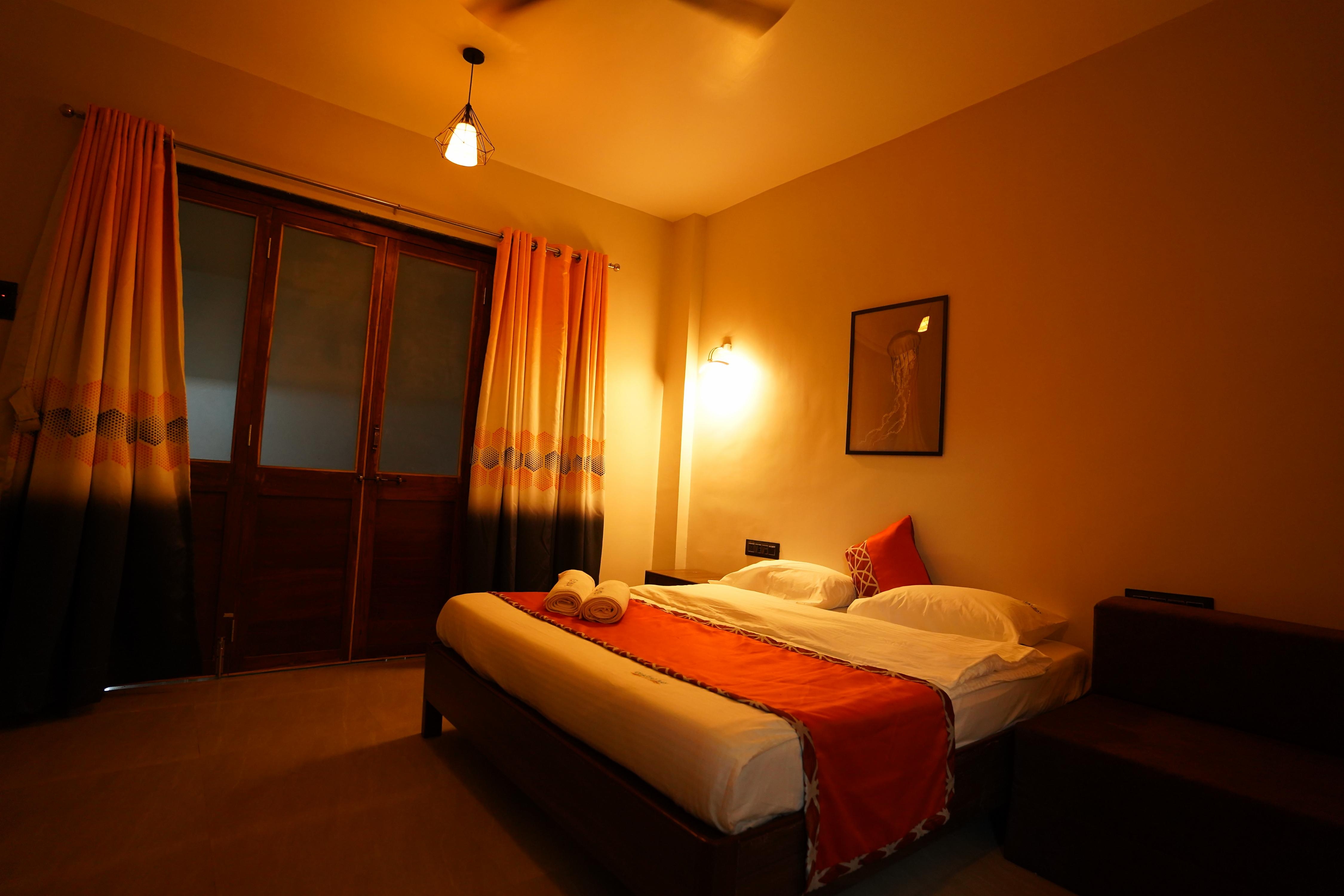 Standard Double Bedroom 1
