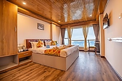 Muscatel Stardust - Chowrasta Mall Road, Darjeeling