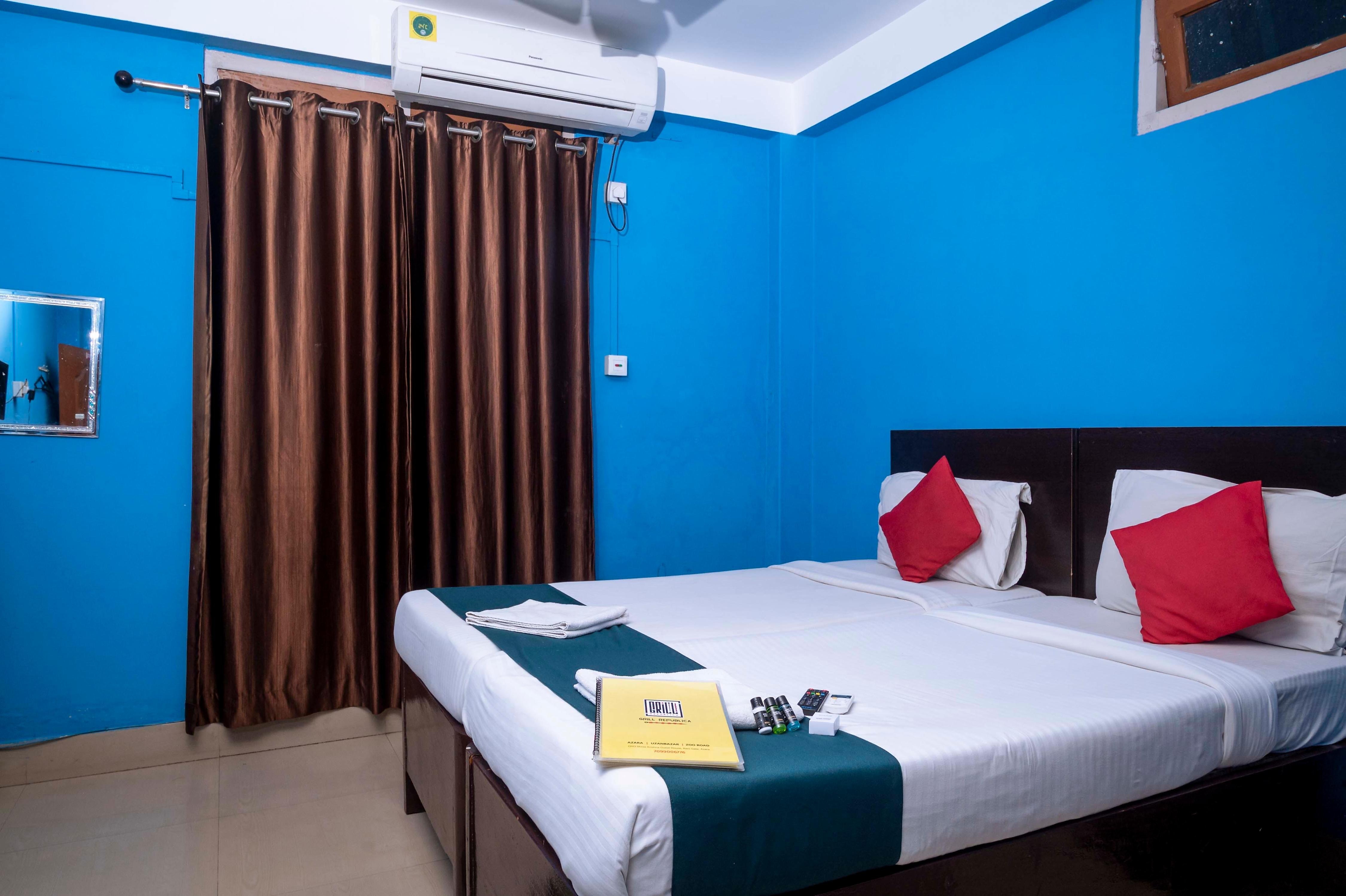 SHREE KRISHNA GUEST HOUSE - Tap to explore photos