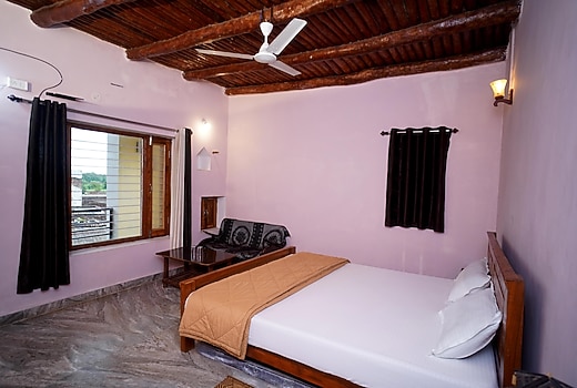 Sadhna sadan Homestay with Mountain view