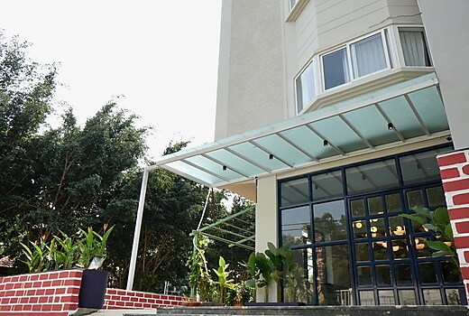 HERITAGE SUITES