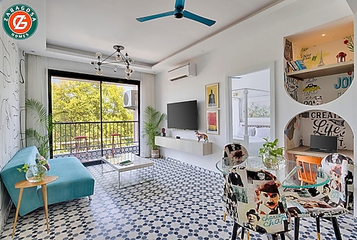 Blue Eyes near Candolim Beach By Zaragosa