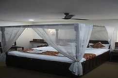 Sarovar Palace, Soraon