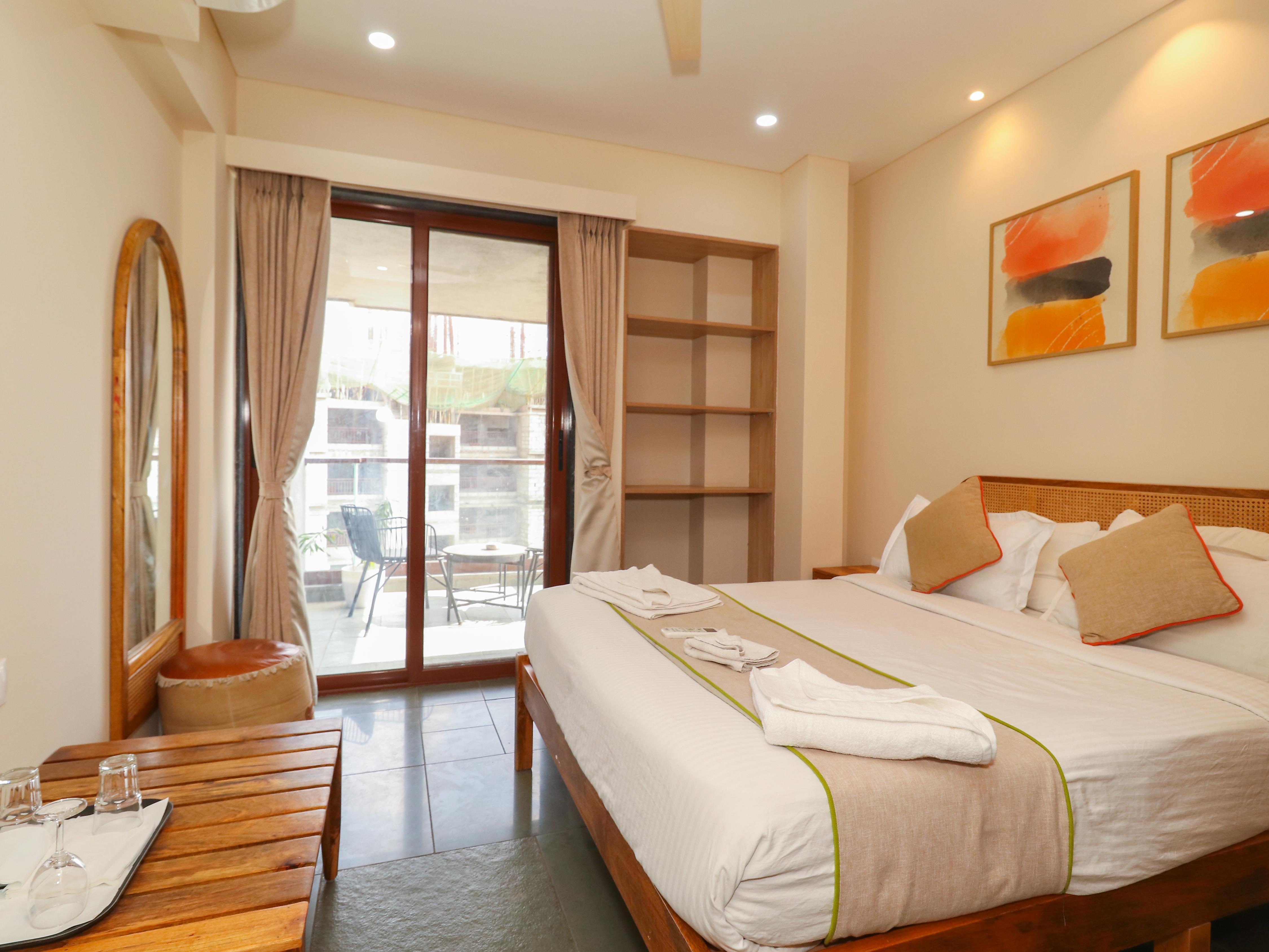 Deluxe Suites with Private Kitchen and Balcony 1