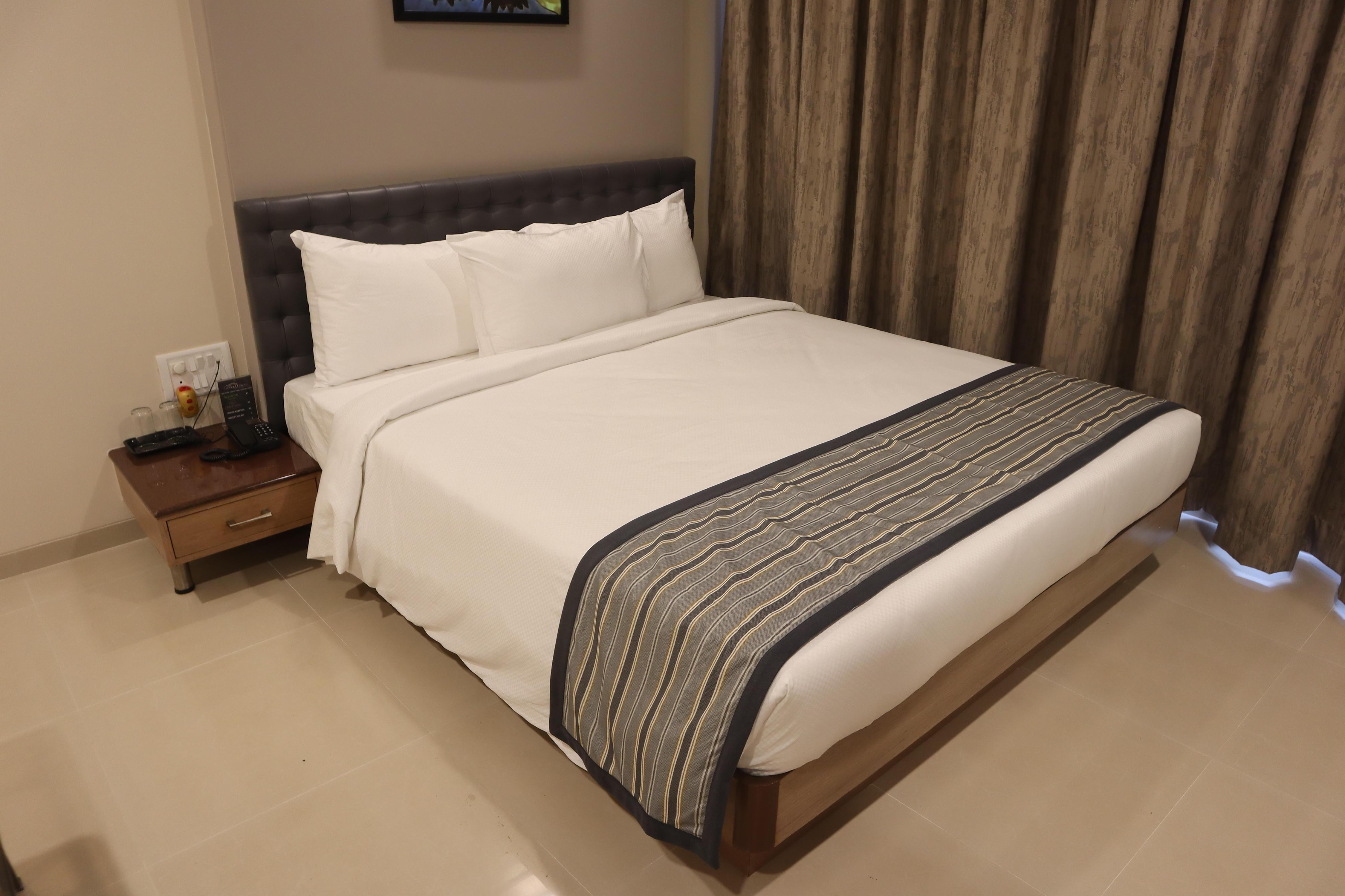 The Silver Swan Boutique Hotel - Tap to explore photos