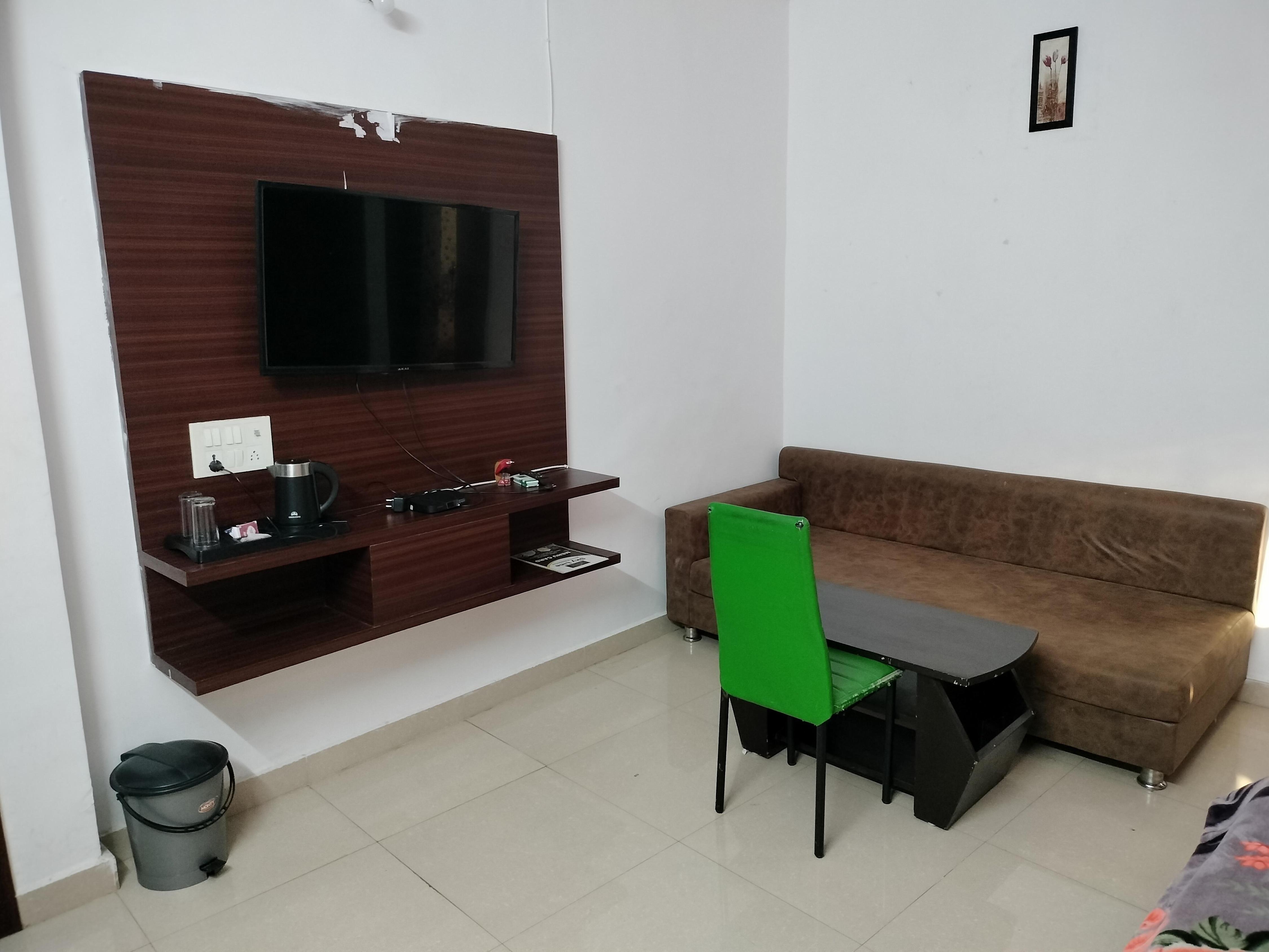 Skyline Resort ishwari Badarwas 473885 - Tap to explore photos