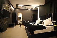 LIEU D AMOUR, Srinagar