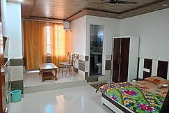 Hotel O Parmar Palace, Mandi