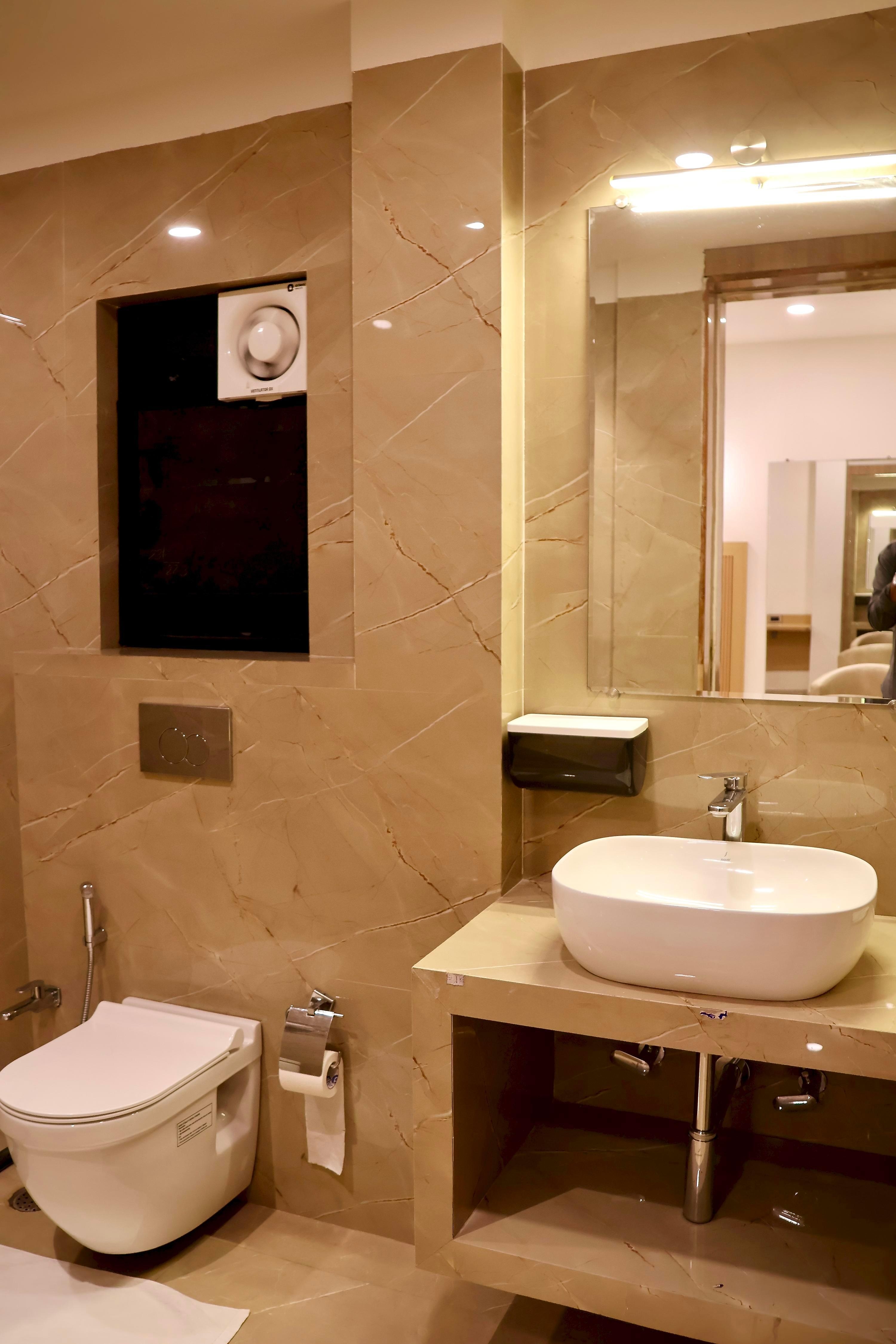 Labels Hotel 5