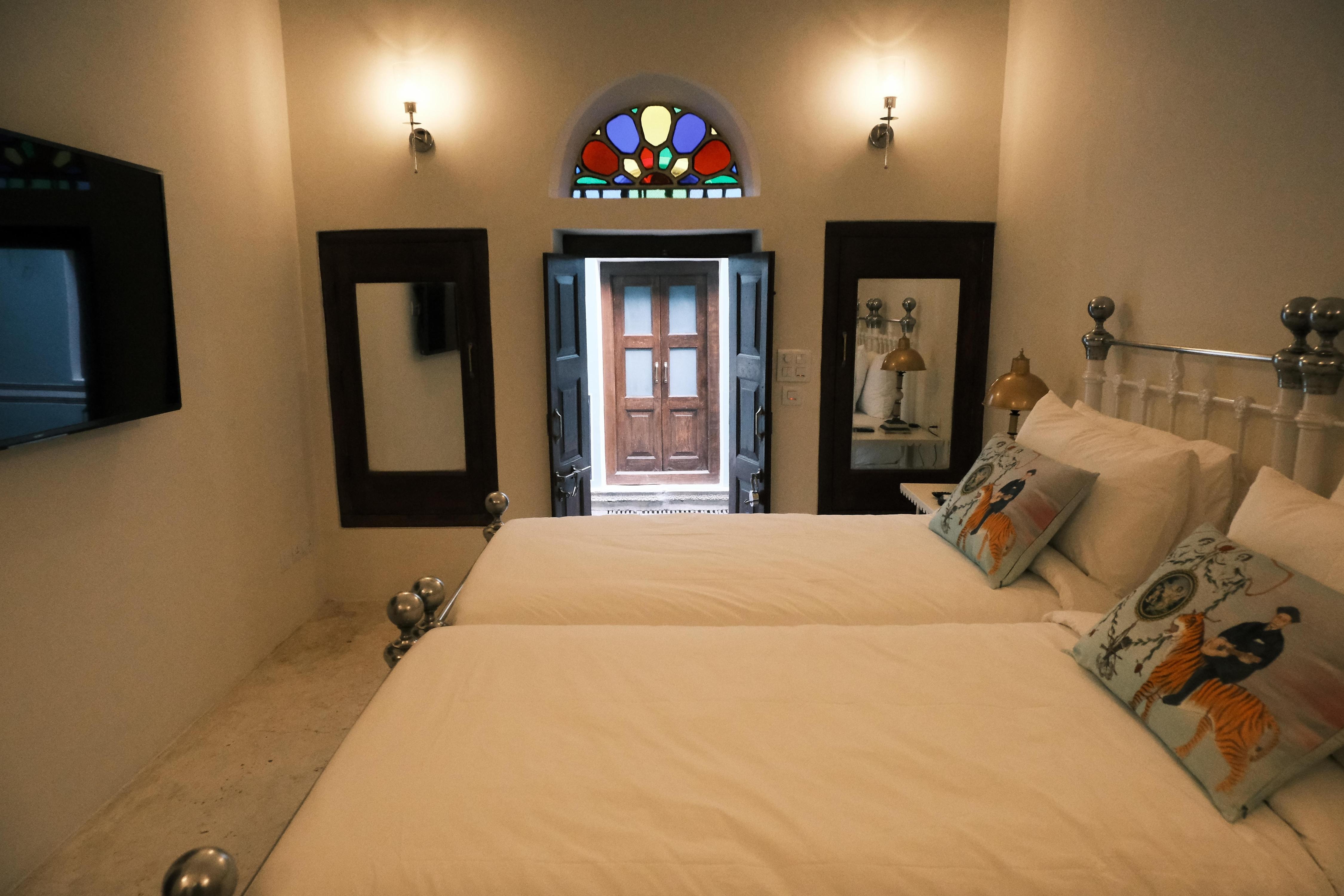 Vivaana Museum Hotel - Tap to explore photos