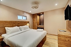 Hotel Embrace Inn Mumbai, Mumbai