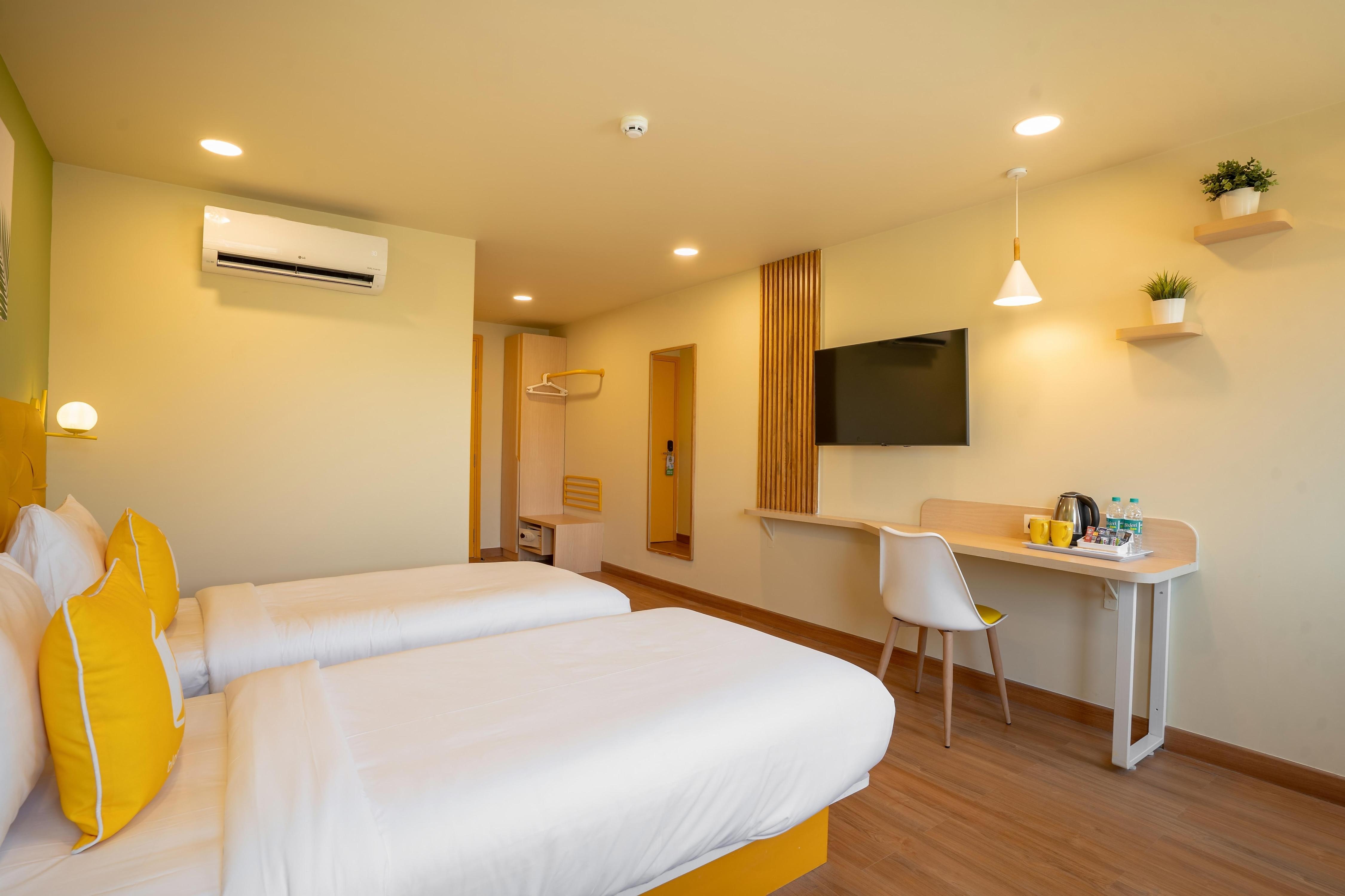 Bloom Hotel - Medicity (Near Medanta Hospital) - Tap to explore photos