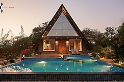 Privy Stays Teakwood Villa Alibag, Alibaug