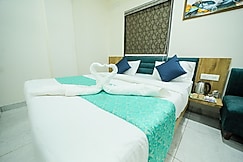 RADHE PALACE, Barshi