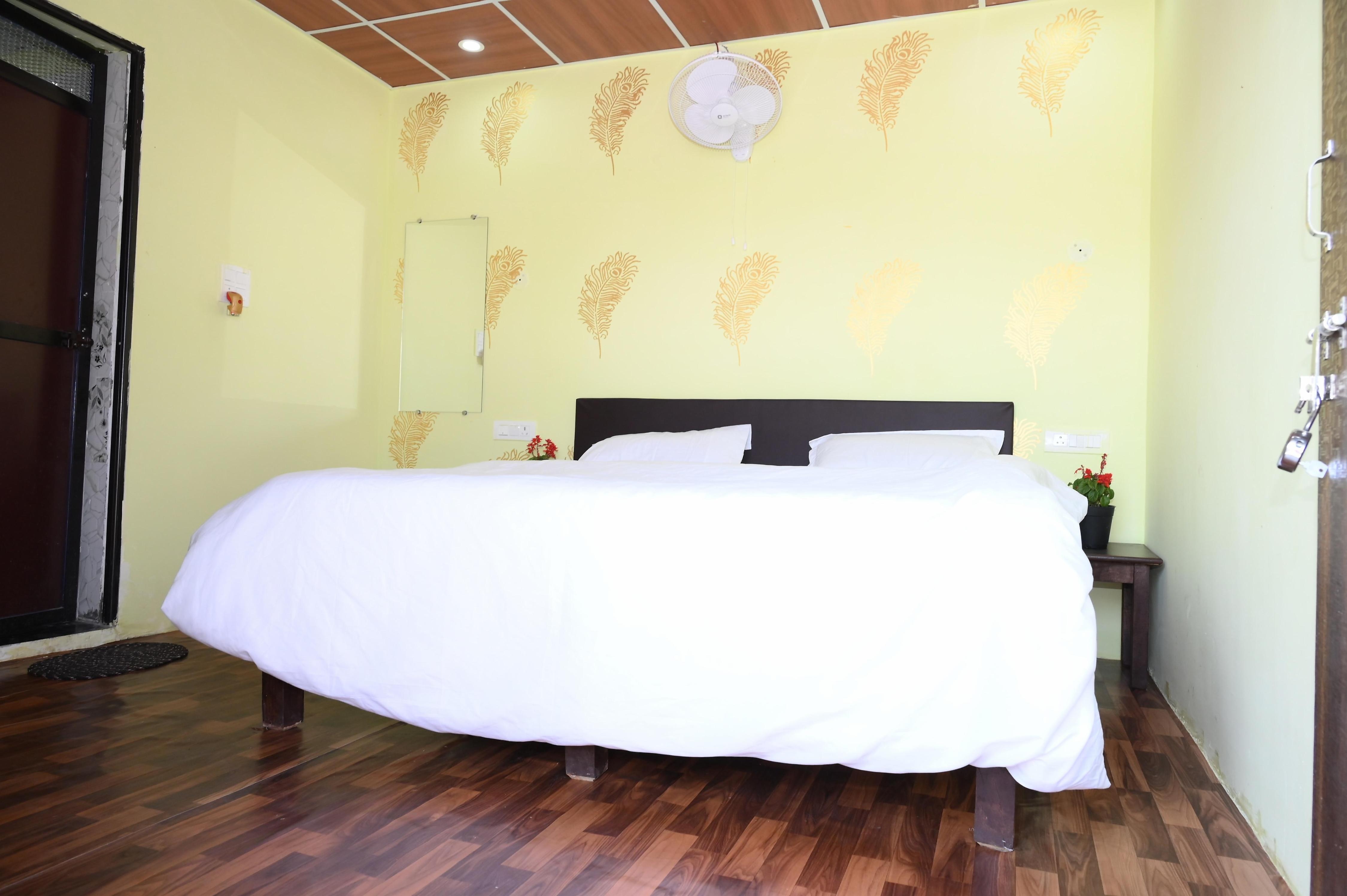 PURVI GUEST HOUSE - Tap to explore photos