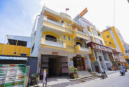 Comfy 2BHK Near Rock Beach