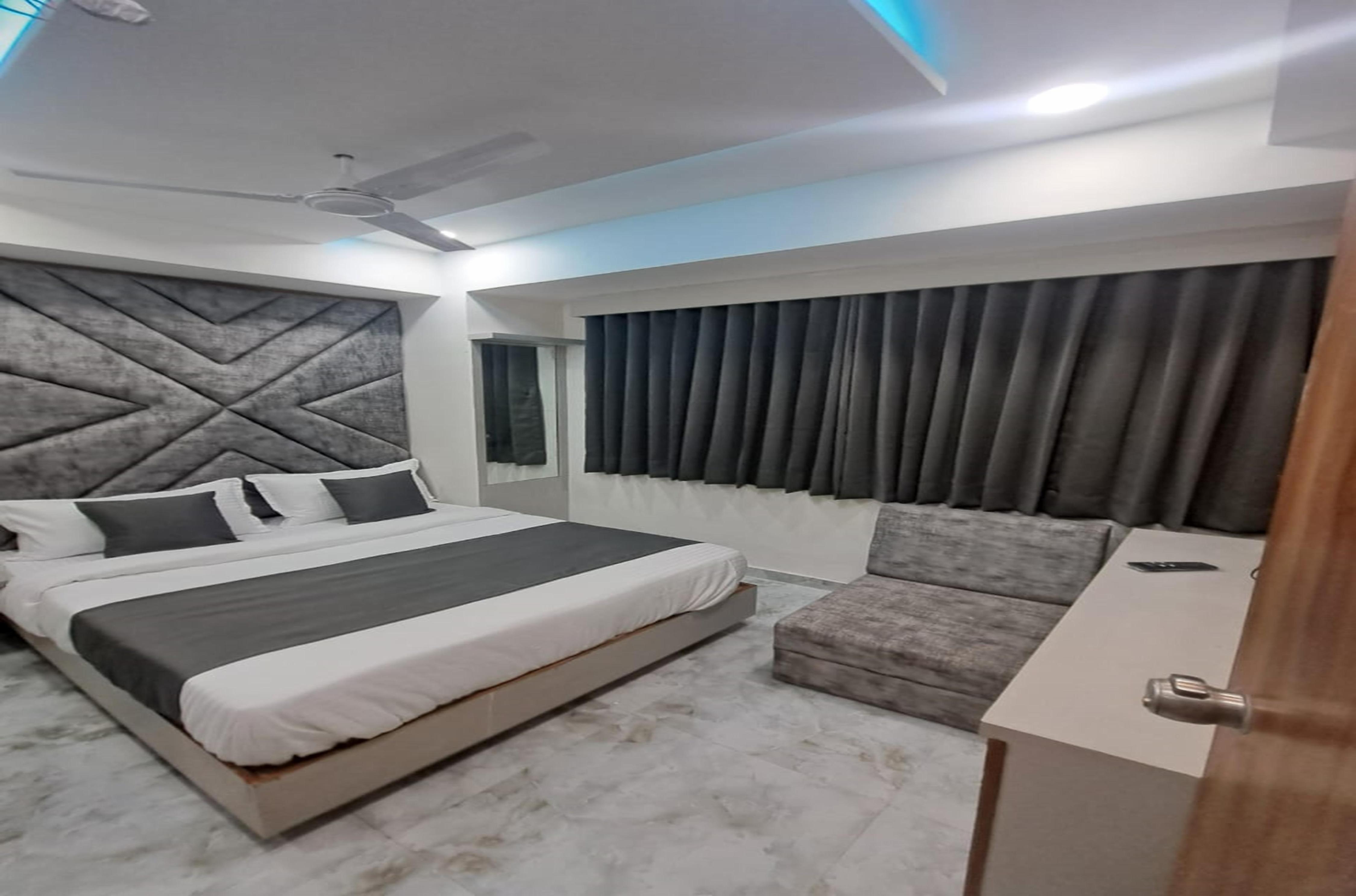 Hotel Akash - Tap to explore photos