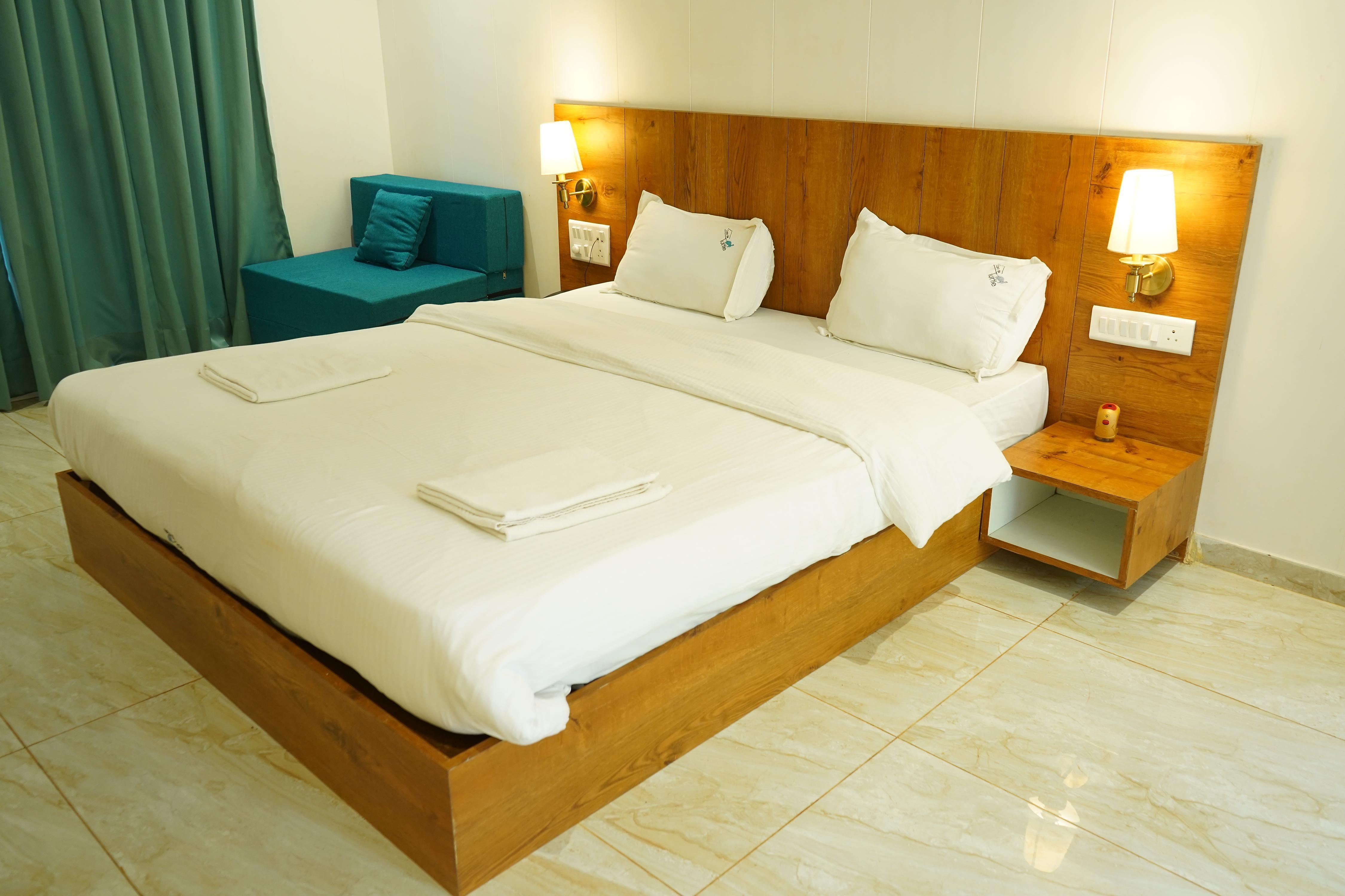 Garden View Couple Room (2 Person) 1