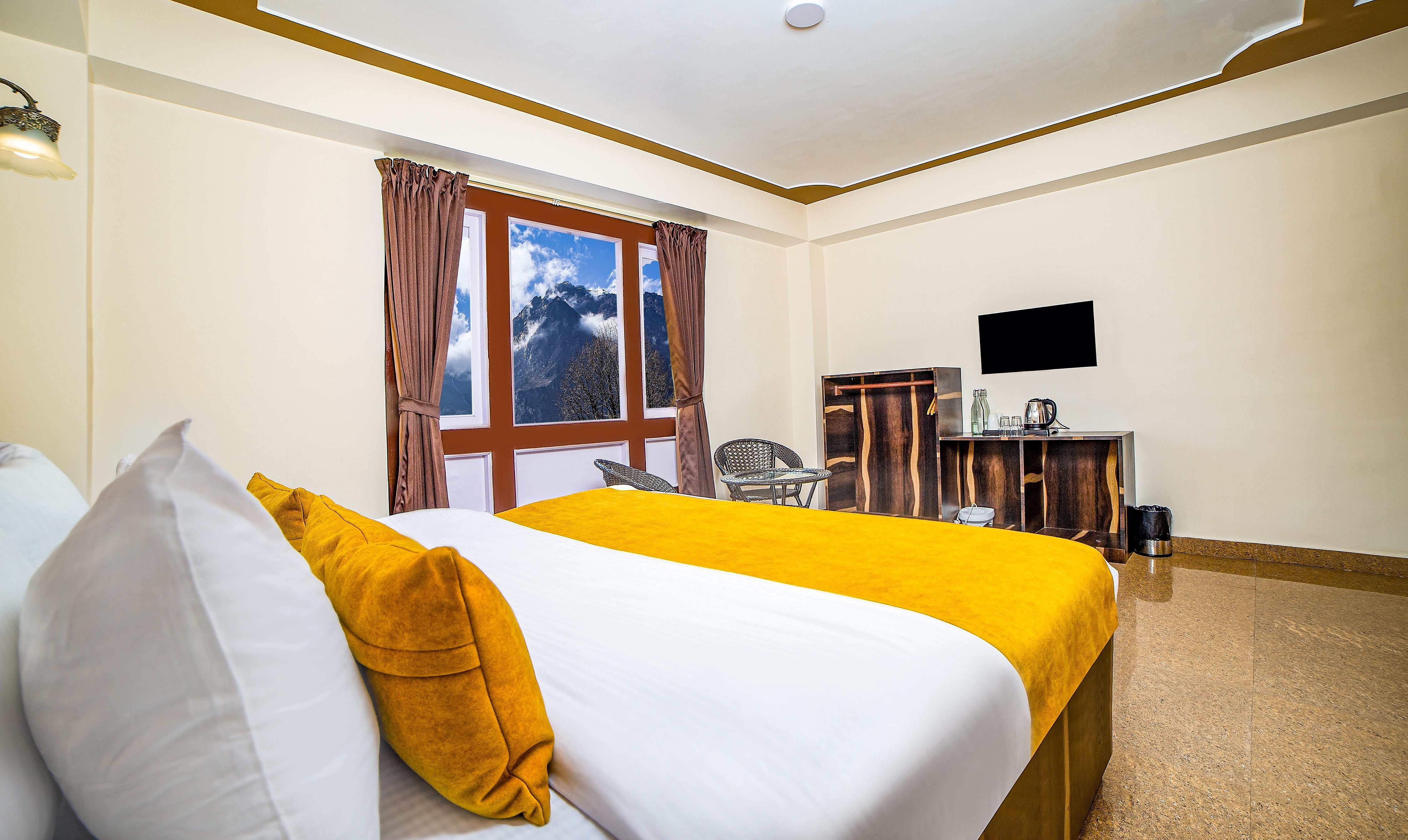 Hotel Sonam Lachung - Tap to explore photos