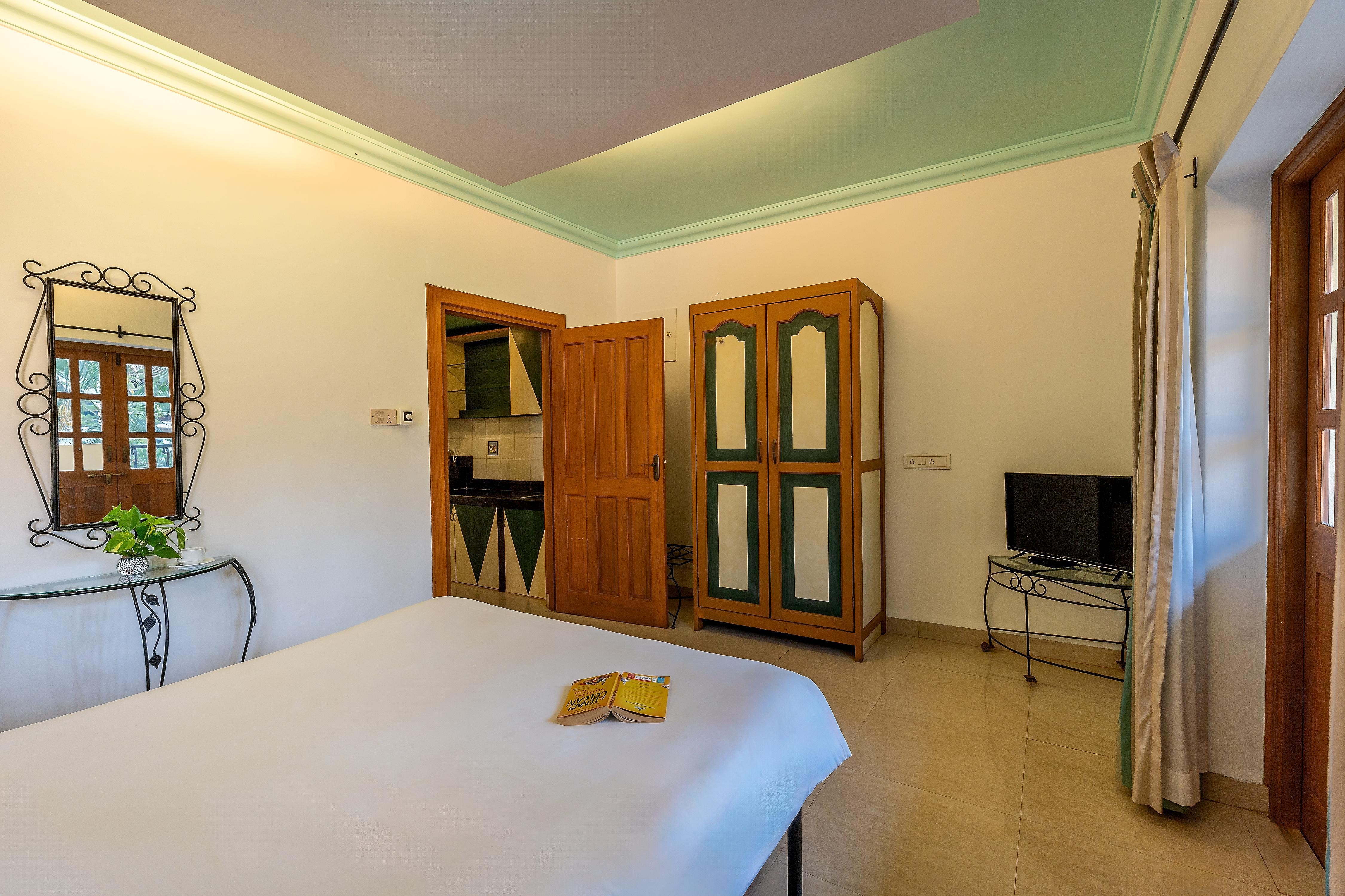 Indy suites Candolim - Tap to explore photos