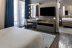 Metropolis Suites Bangkok, Tapestry Collection by Hilton, Bangkok