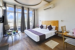 Hotel Wedlock Premium., Gurgaon