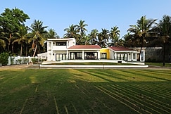 Seascape Beach House By EWA, Udupi