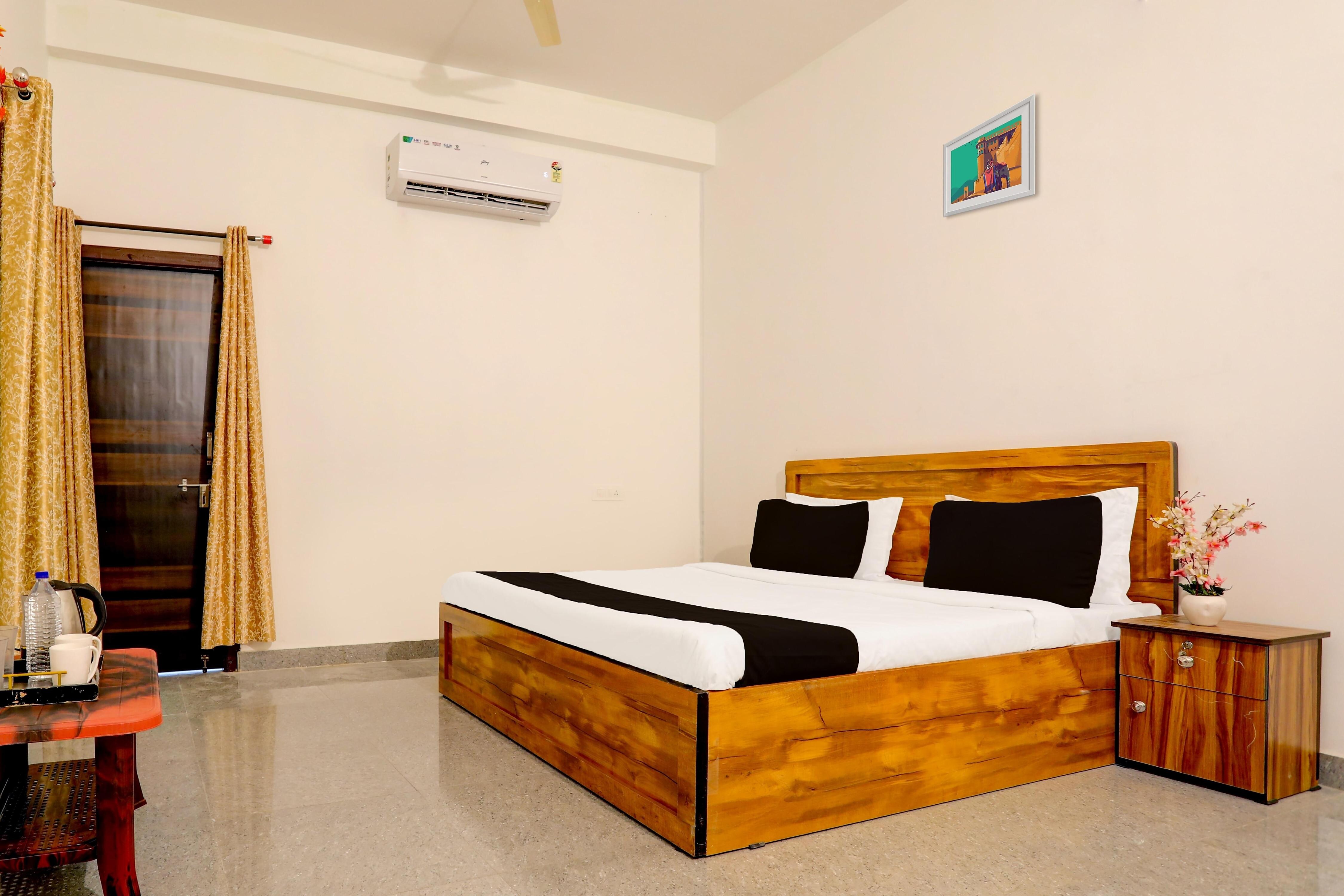 OYO 827434 Ayendri Premium Guest House - Tap to explore photos