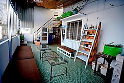 Banaras Gully House | Dorms & Rooms, Varanasi