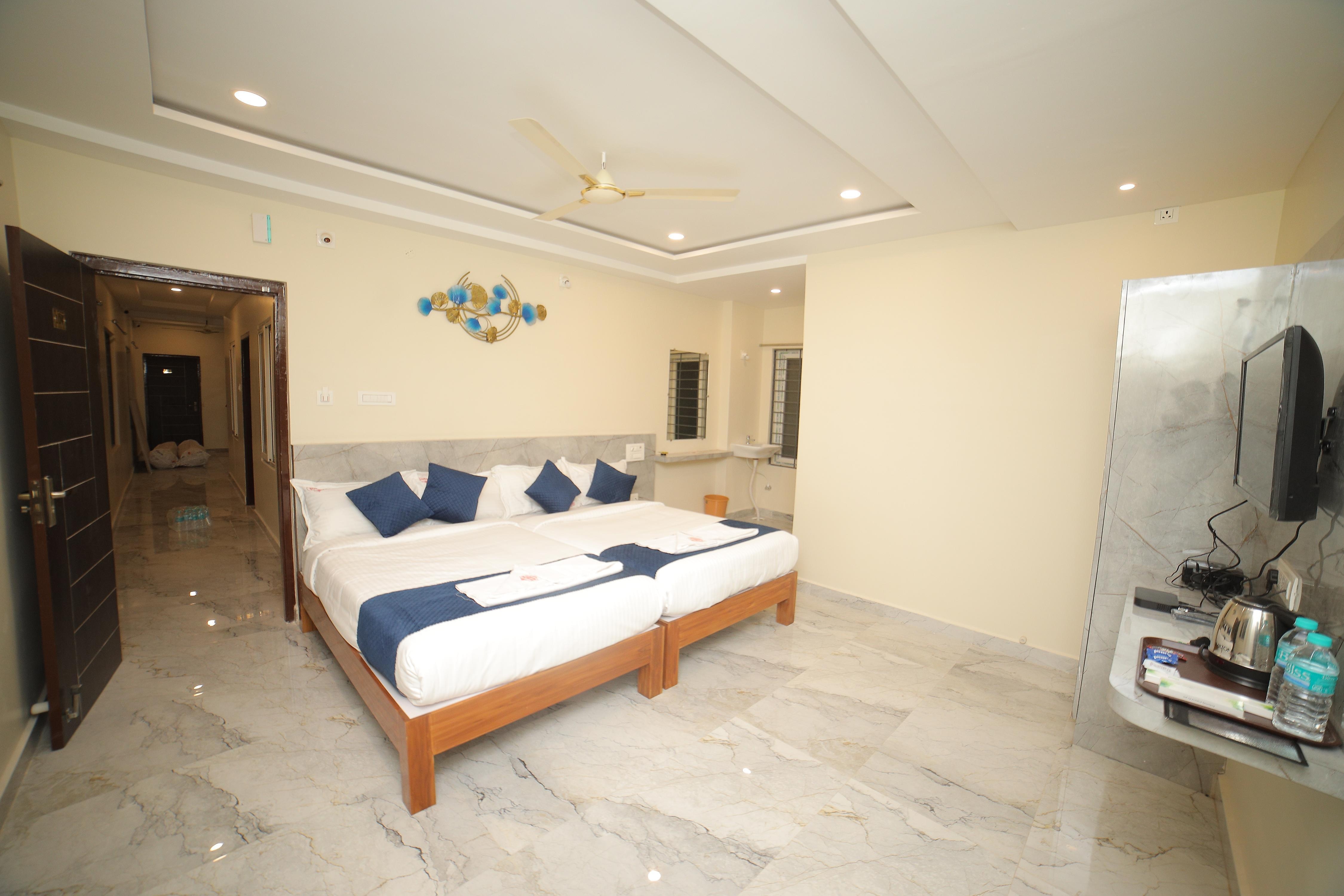 Hotel Sri Ganesh Residency - Tap to explore photos