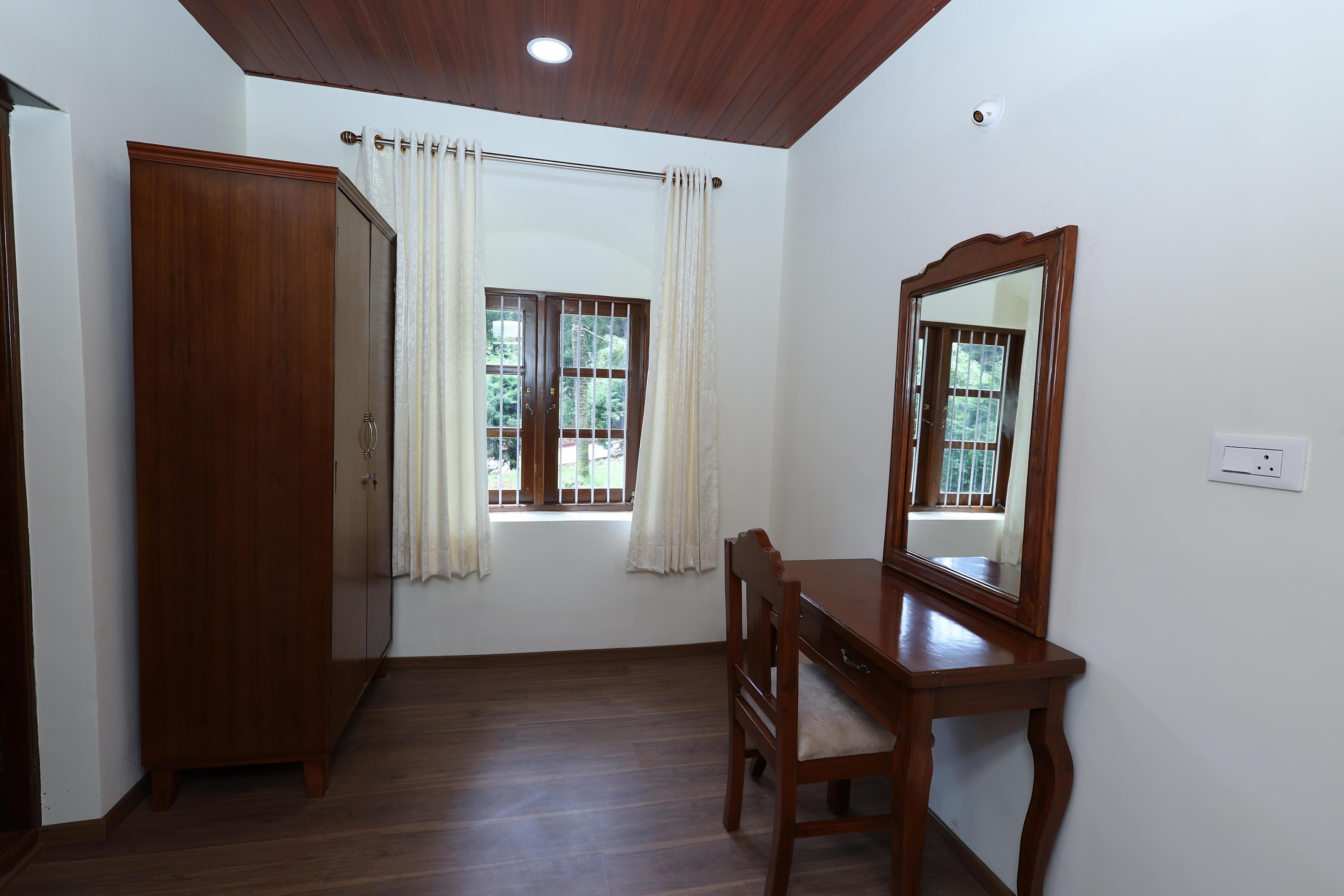 Hotel Mayura Royal Heritage, Ooty - Tap to explore photos