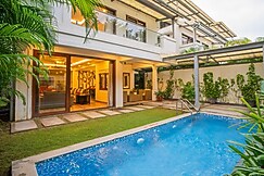 Luxurious 4  BHK Villa in Siolim with pool and gazebo, Goa