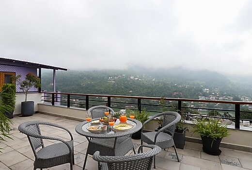 Captivating 2 BHK Villa Gazing the Hills on the shores of Bhimtal