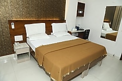 Flourish Stay Saket near Max Hospital, Delhi