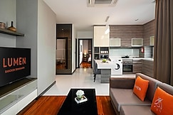 Lumen Bangkok Srinakarin, Bangkok