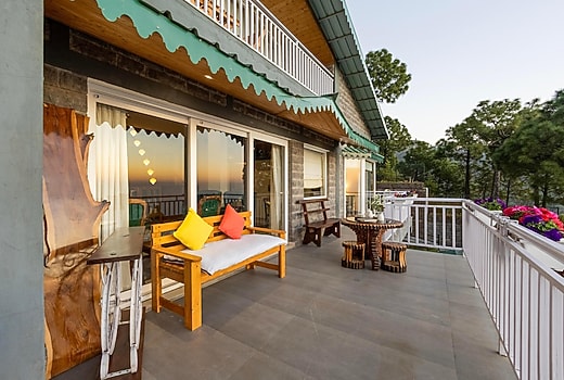 ELIVAAS Ivory Ridge 9 BHK Cliffside Villa with Picturesque View