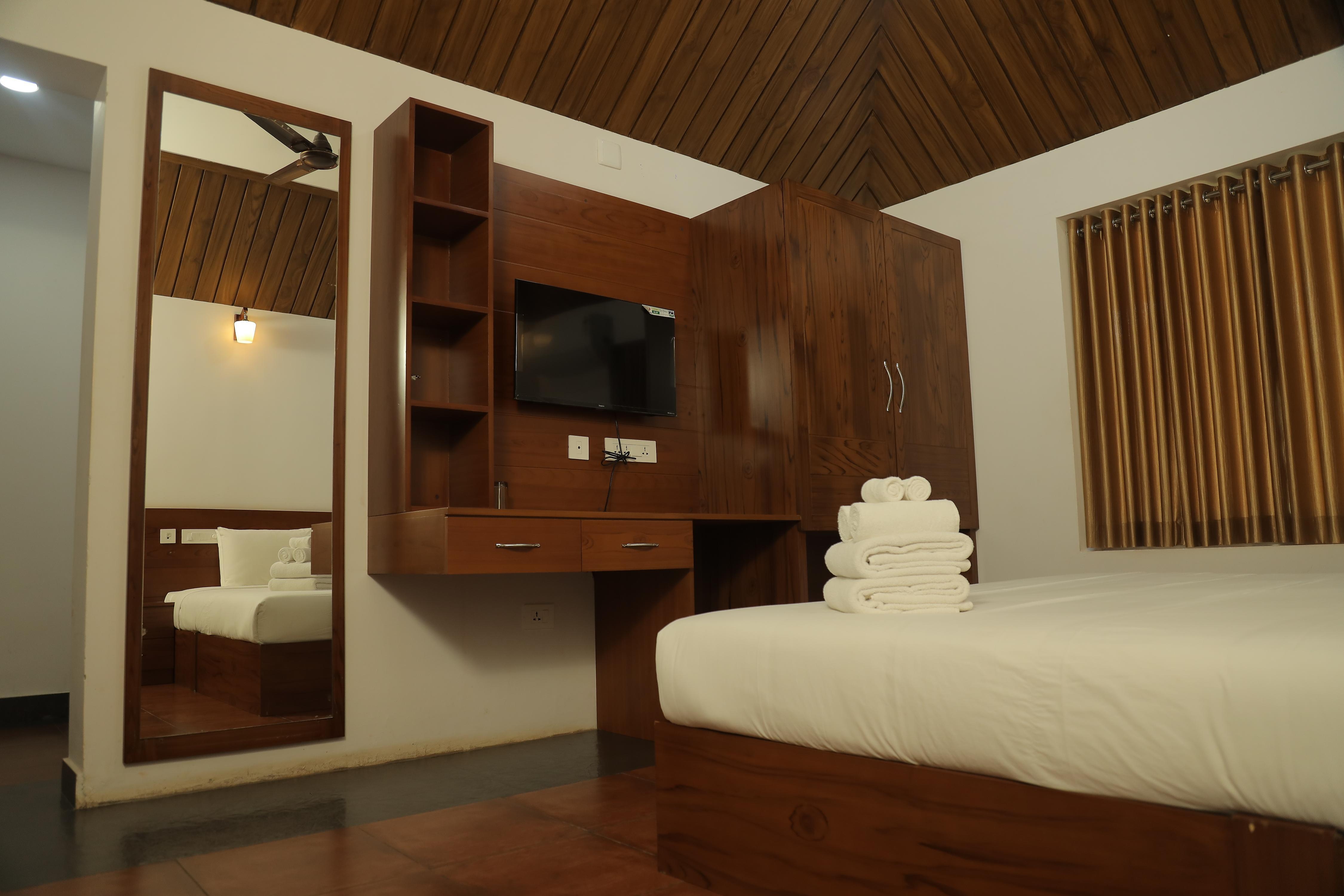Poliyam Thuruth Eco Tourism Village Resort - Tap to explore photos