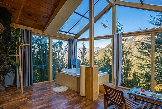 Starlit Jacuzzi Treehouse By Bastiat Stays