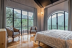 Greek House by Ebonystays, Bhimtal