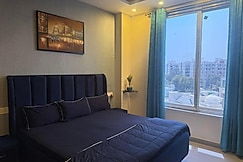 Downtown Stay, Zirakpur