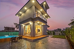 Villa Celesto Lonavala by Deshco Holidays, Lonavala