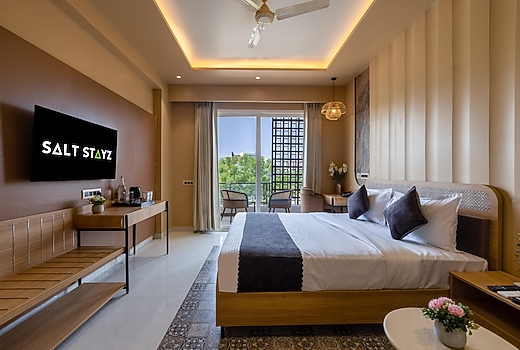 Saltstayz Premier - Sector 50 & Golf Course Ext Road