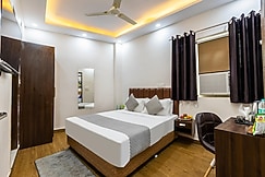 Mannat Green Hotel near Naraina Metro Station, Delhi